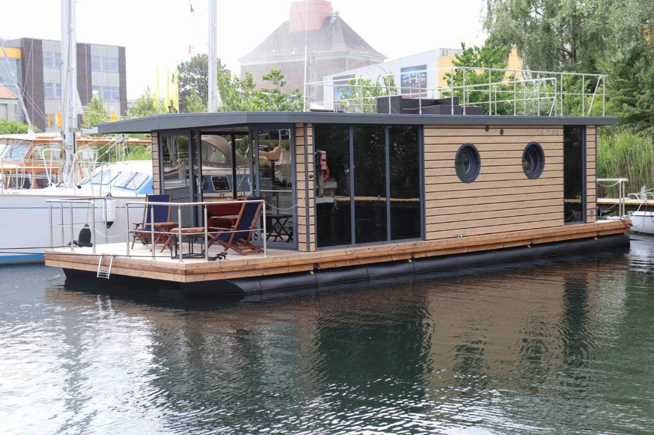 Hotel Hausboot Lina In Flensburgo Esterno foto